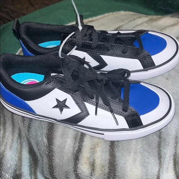 New Black and Blue Star Converse Sneakers Size 4 - Picture 2 of 5